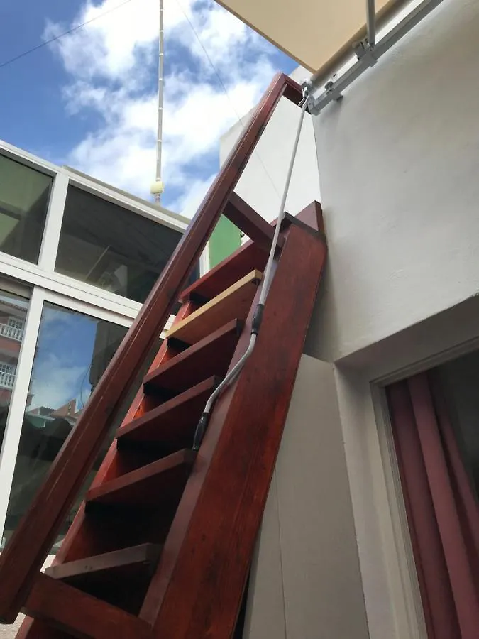 Semesterbostad House In Puerto Santiago, To The Beach 100 Meters !!! Villa Puerto de Santiago