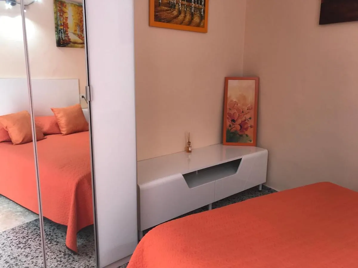 Semesterbostad House In Puerto Santiago, To The Beach 100 Meters !!! Villa Puerto de Santiago